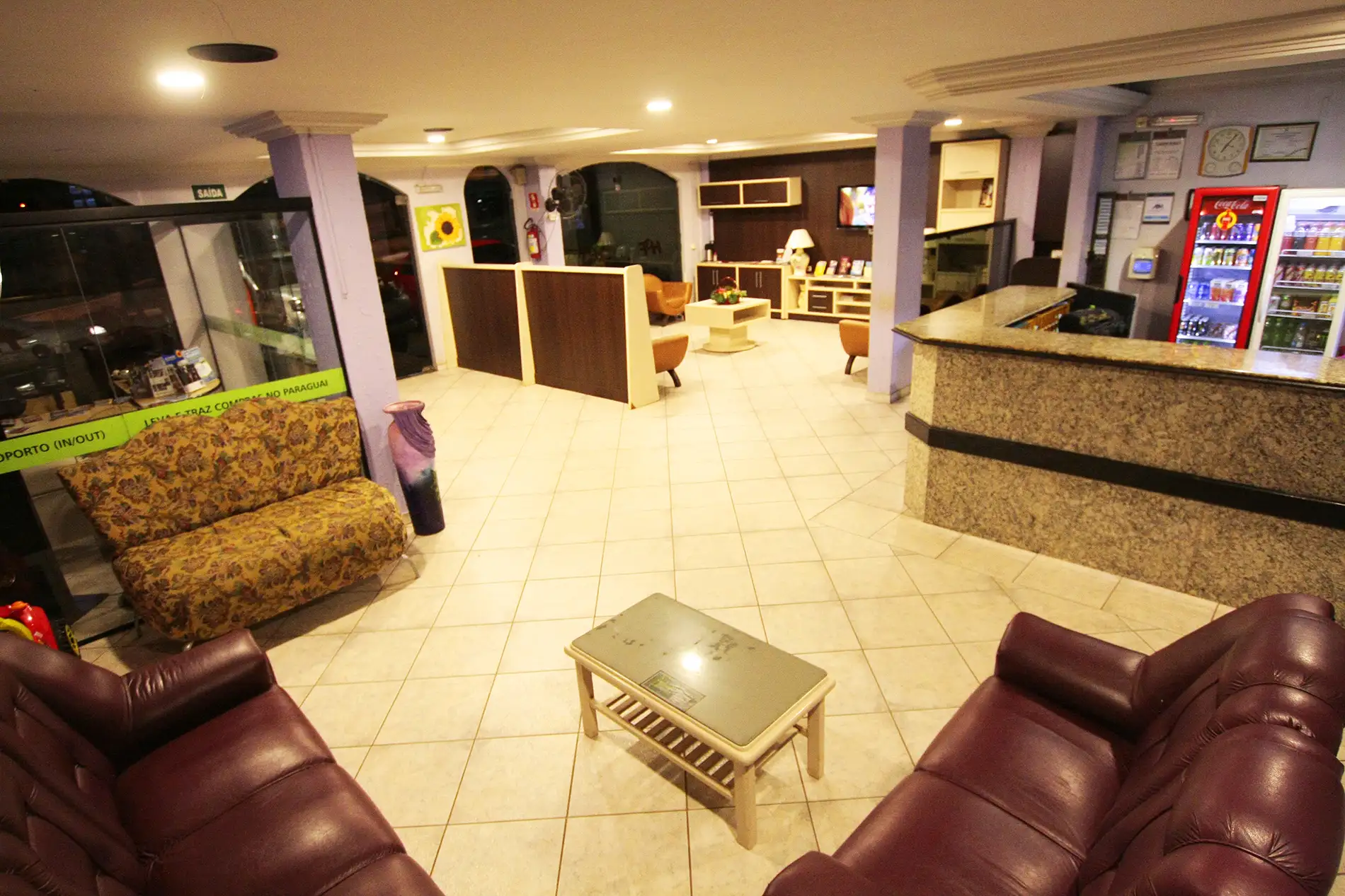 Recepção e sala de estar do Hotel 3 Fronteiras